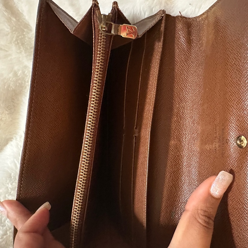 Louis Vuitton Monogram Wallet - Picture 11 of 12